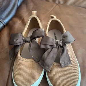 Old Navy Tan Corduroy Slip-On Shoes with Bows